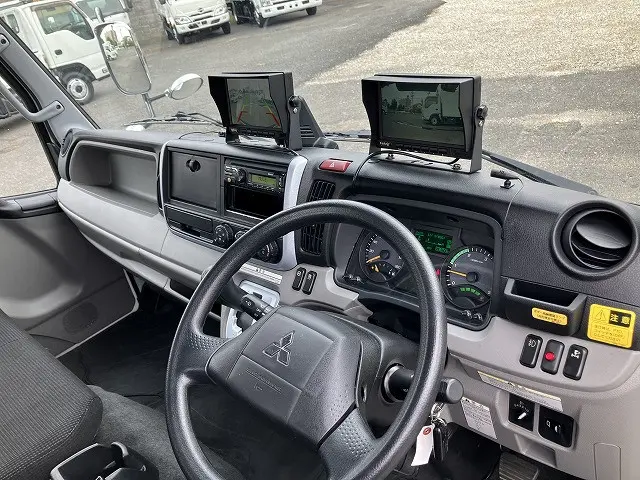 三菱 キャンター 2PG-FEB90(2WD)の写真30