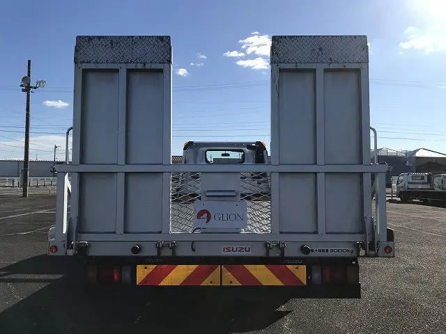 いすゞ エルフ TRG-NPR85AN(2WD)の写真5