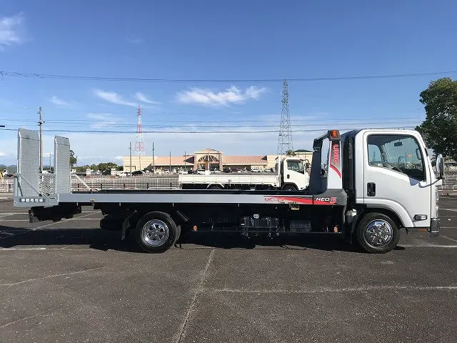 いすゞ エルフ TRG-NPR85AN(2WD)の写真8