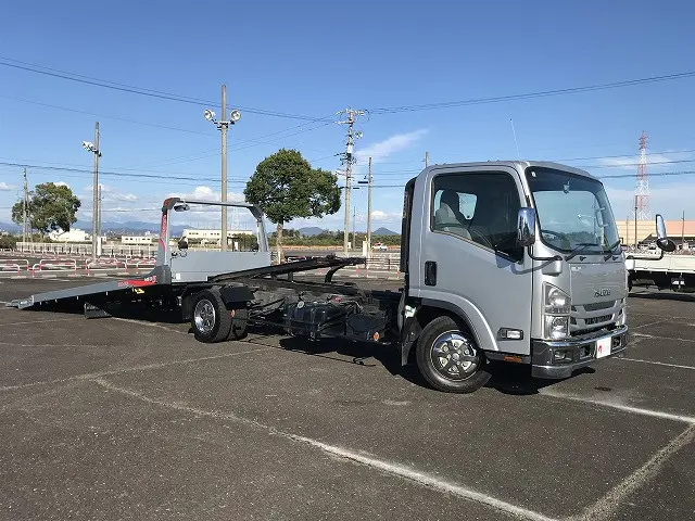 いすゞ エルフ TRG-NPR85AN(2WD)の写真10