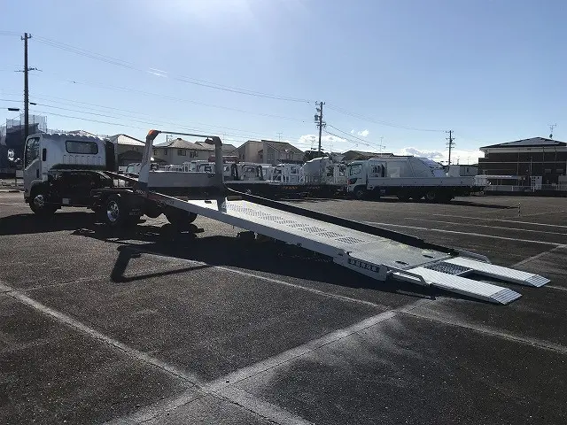 いすゞ エルフ TRG-NPR85AN(2WD)の写真11