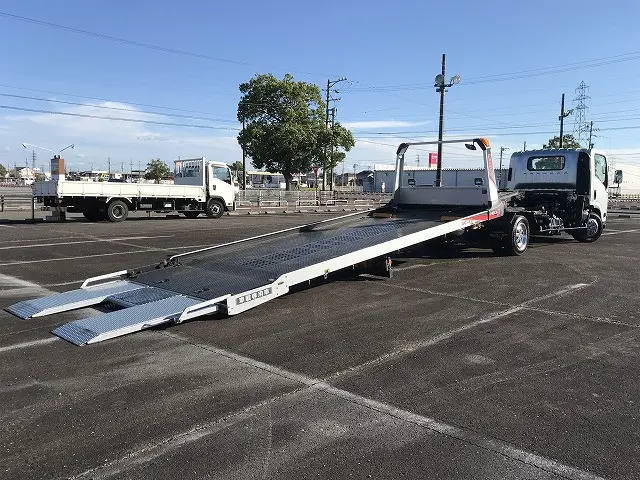 いすゞ エルフ TRG-NPR85AN(2WD)の写真13