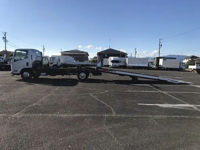 いすゞ エルフ TRG-NPR85AN(2WD)の写真14