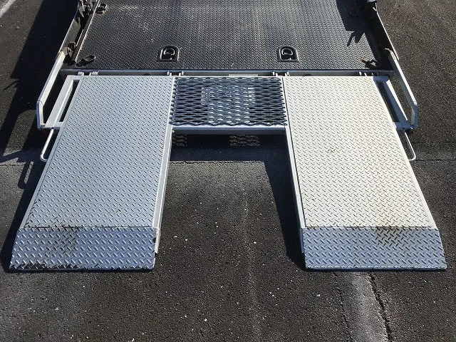 いすゞ エルフ TRG-NPR85AN(2WD)の写真18