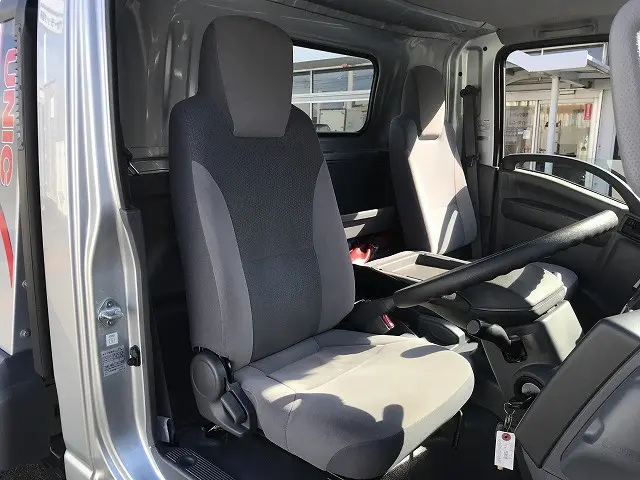 いすゞ エルフ TRG-NPR85AN(2WD)の写真29