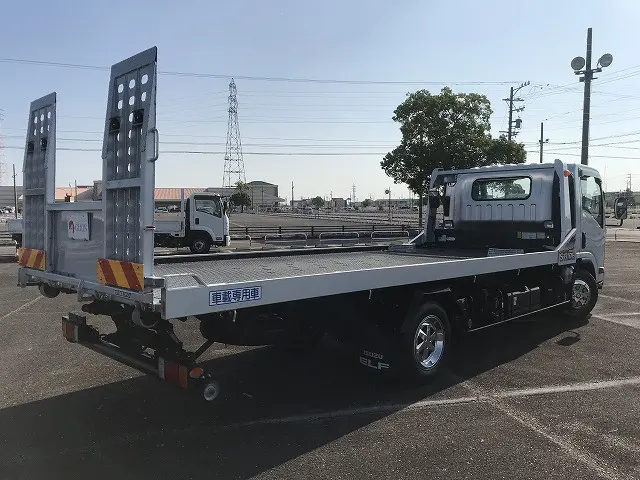 いすゞ エルフ 2RG-NPR88AN(2WD)の写真8