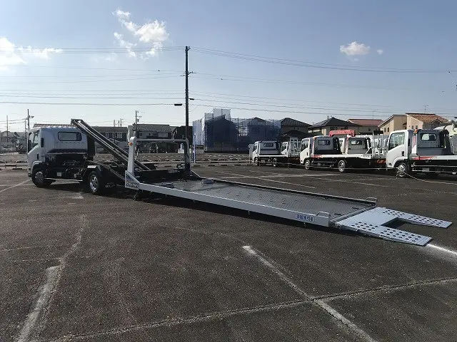 いすゞ エルフ 2RG-NPR88AN(2WD)の写真13