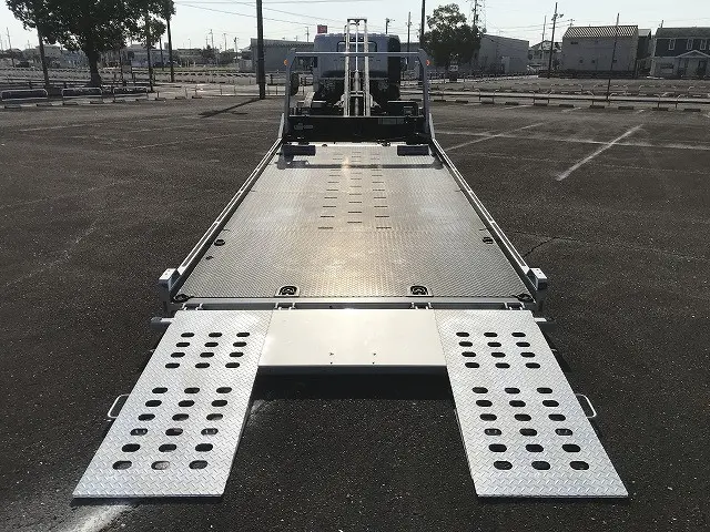 いすゞ エルフ 2RG-NPR88AN(2WD)の写真14