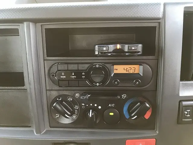 いすゞ エルフ 2RG-NPR88AN(2WD)の写真28