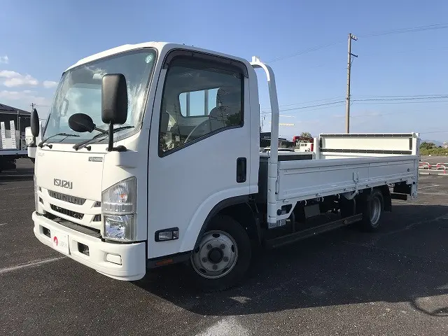 いすゞ エルフ TRG-NPR85AR(2WD)の写真9