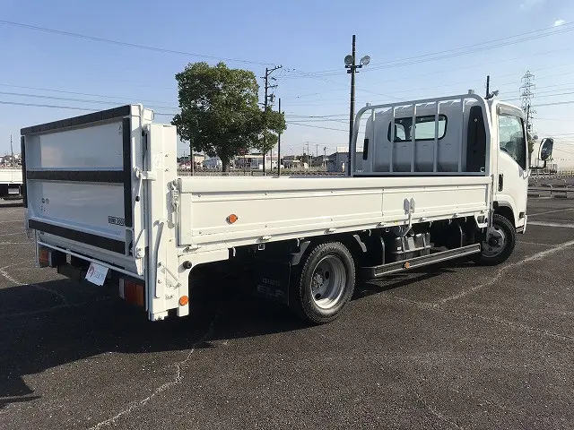 いすゞ エルフ TRG-NPR85AR(2WD)の写真13