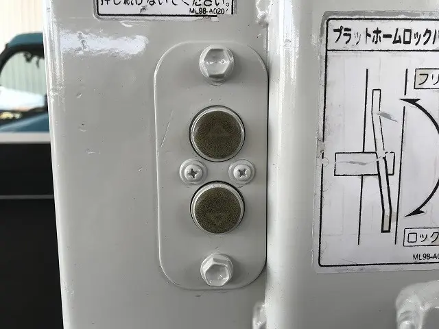 いすゞ エルフ TRG-NPR85AR(2WD)の写真29