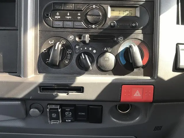 いすゞ エルフ TRG-NPR85AR(2WD)の写真35