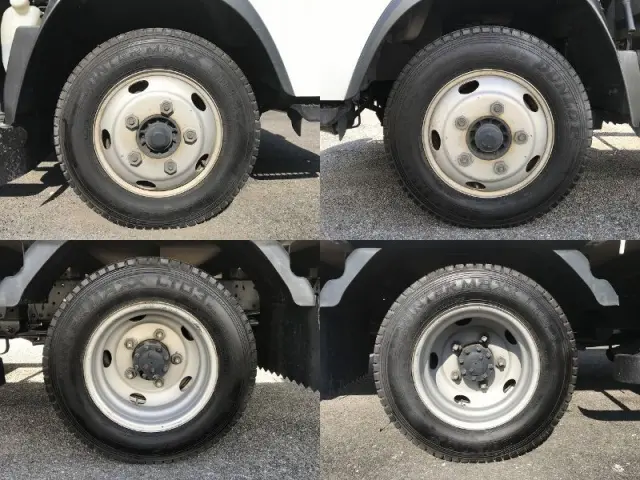 いすゞ エルフ TRG-NPR85AR(2WD)の写真44