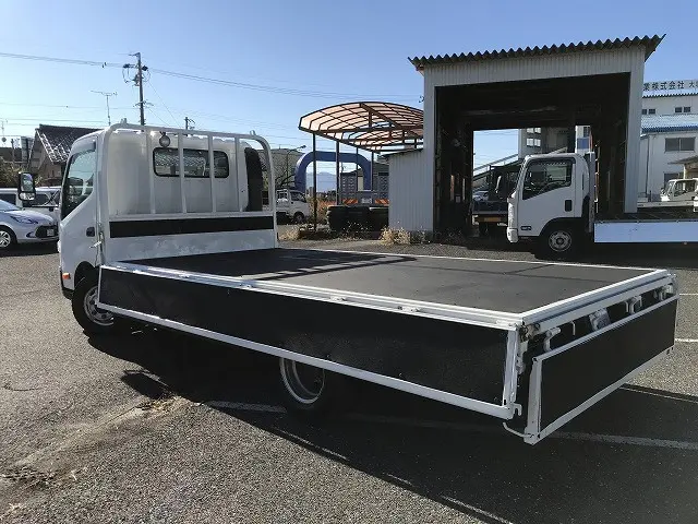 トヨタ ダイナ TKG-XZU710(2WD)の写真13