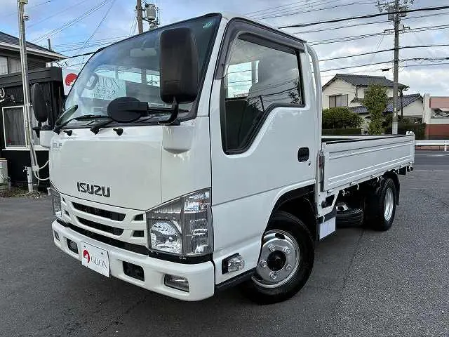 いすゞ エルフ 2RG-NJR88A(2WD)の写真1