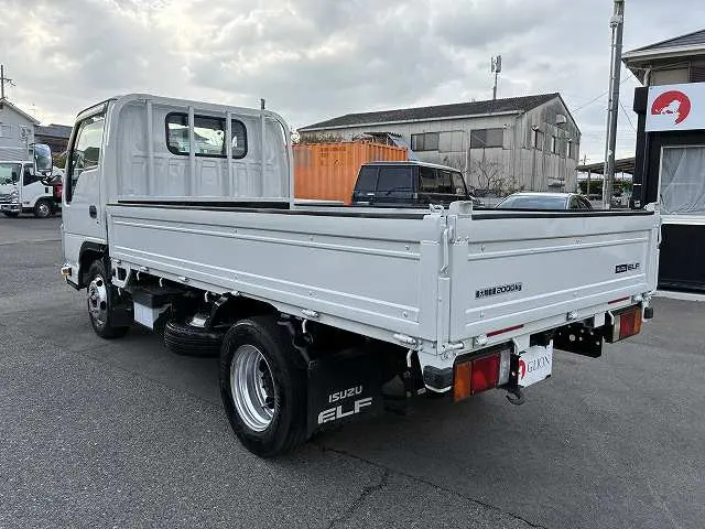 いすゞ エルフ 2RG-NJR88A(2WD)の写真6