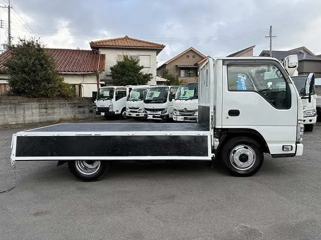 いすゞ エルフ 2RG-NJR88A(2WD)の写真12