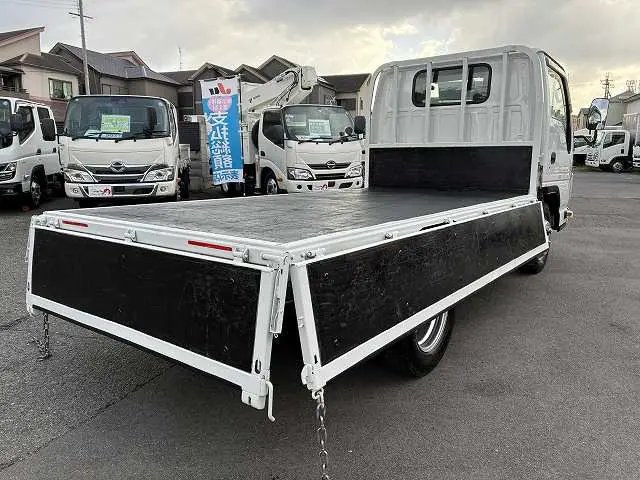 いすゞ エルフ 2RG-NJR88A(2WD)の写真15