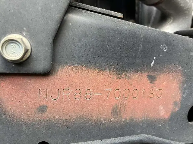 いすゞ エルフ 2RG-NJR88A(2WD)の写真17