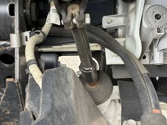 いすゞ エルフ 2RG-NJR88A(2WD)の写真18