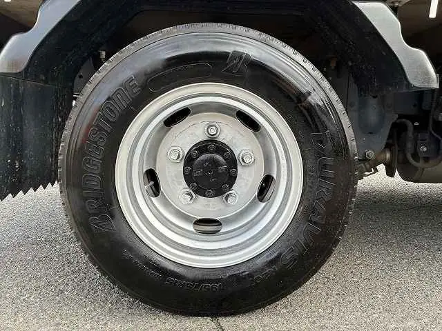 いすゞ エルフ 2RG-NJR88A(2WD)の写真26