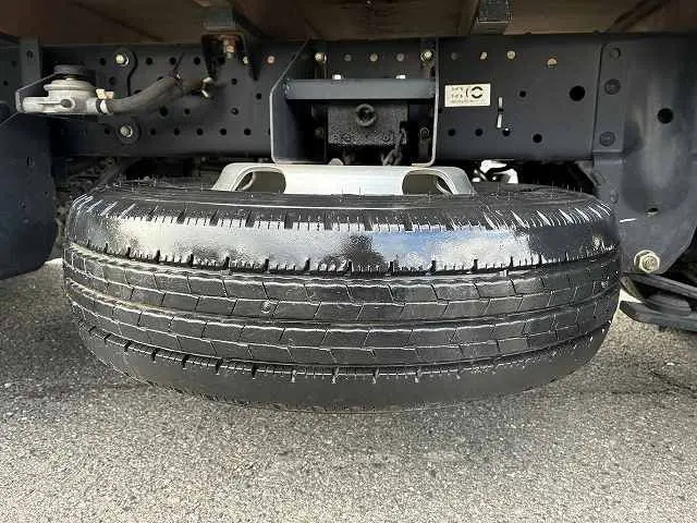 いすゞ エルフ 2RG-NJR88A(2WD)の写真28