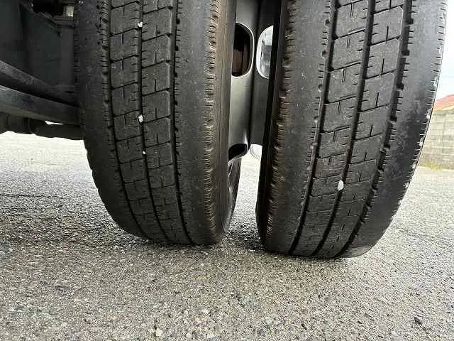 いすゞ エルフ 2RG-NJR88A(2WD)の写真31