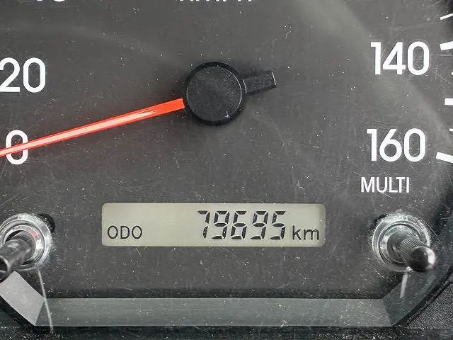 いすゞ エルフ 2RG-NJR88A(2WD)の写真43