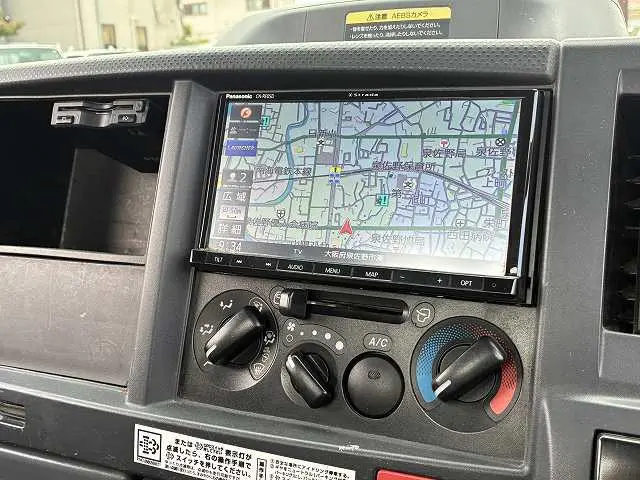 いすゞ エルフ 2RG-NJR88A(2WD)の写真45