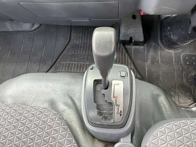 いすゞ エルフ 2RG-NJR88A(2WD)の写真46