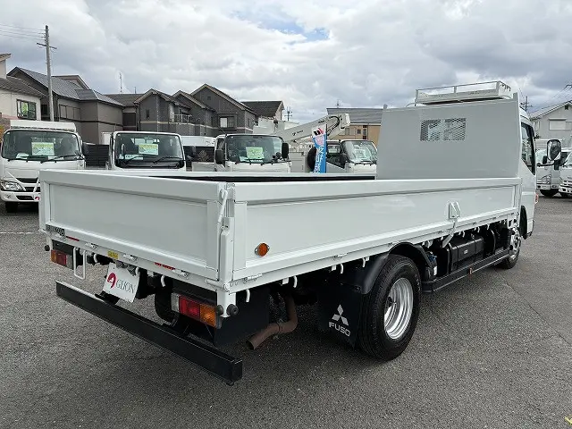 三菱 キャンター 2RG-FEA20(2WD)の写真8