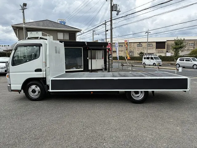 三菱 キャンター 2RG-FEA20(2WD)の写真11