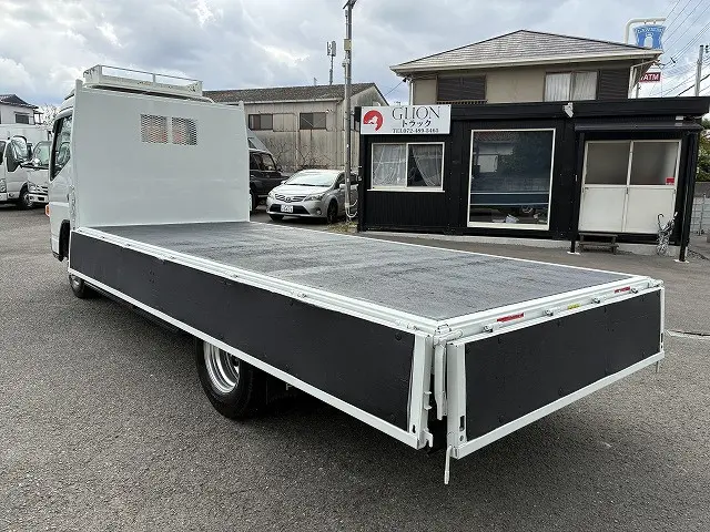 三菱 キャンター 2RG-FEA20(2WD)の写真13