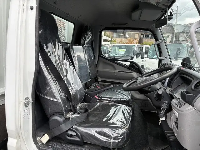 三菱 キャンター 2RG-FEA20(2WD)の写真30