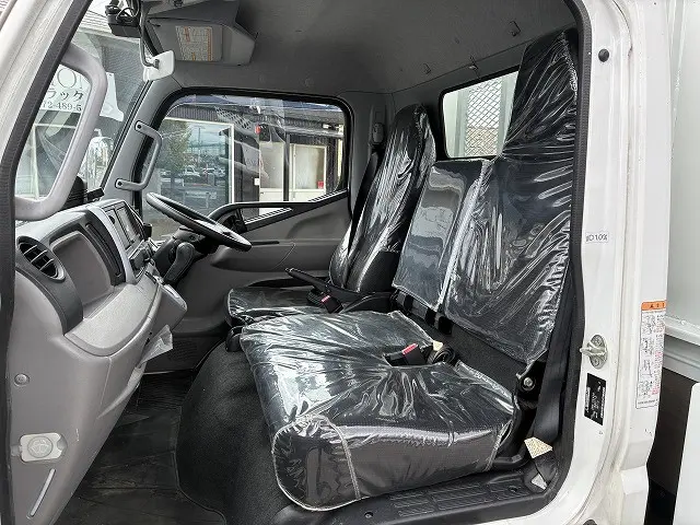 三菱 キャンター 2RG-FEA20(2WD)の写真31