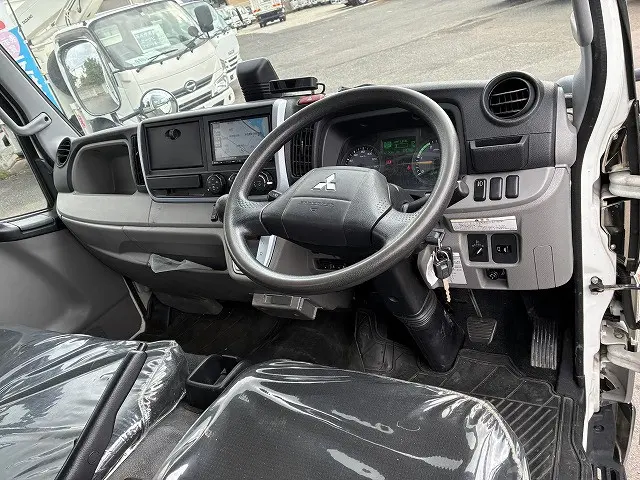 三菱 キャンター 2RG-FEA20(2WD)の写真33