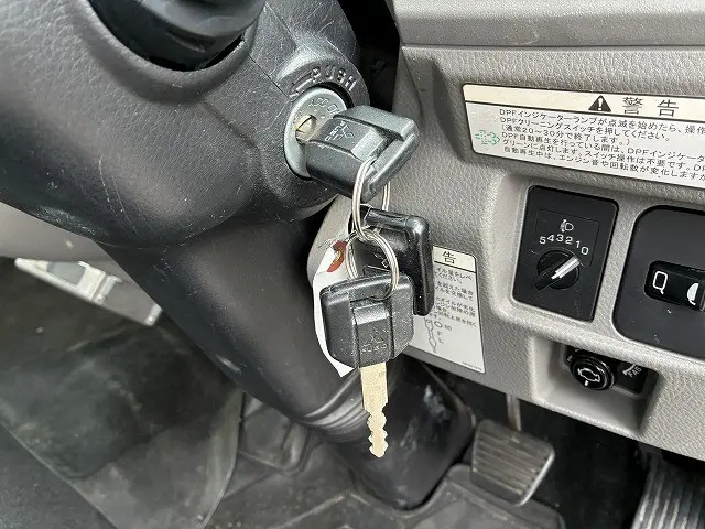 三菱 キャンター 2RG-FEA20(2WD)の写真34