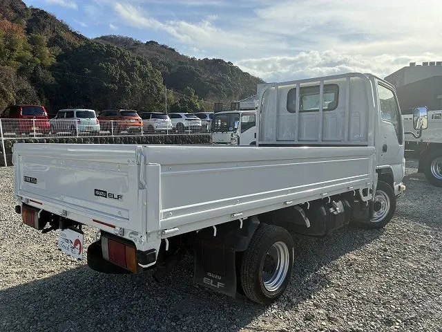 いすゞ エルフ TKG-NHR85A(2WD)の写真8