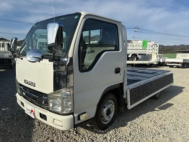 いすゞ エルフ TKG-NHR85A(2WD)の写真9