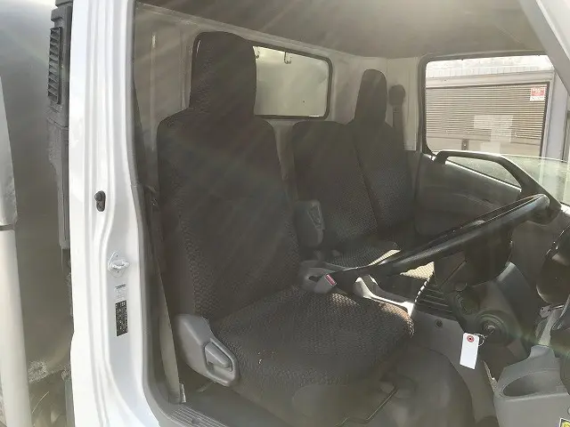 日野 デュトロ 2KG-XZU720M(2WD)の写真32
