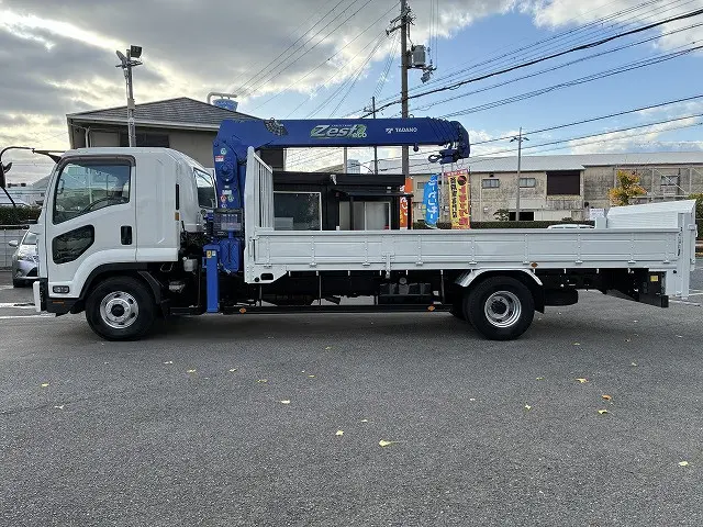 いすゞ フォワード TKG-FRR90S2(2WD)の写真4