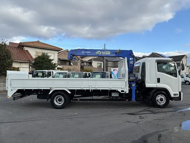 いすゞ フォワード TKG-FRR90S2(2WD)の写真5