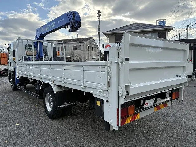 いすゞ フォワード TKG-FRR90S2(2WD)の写真6