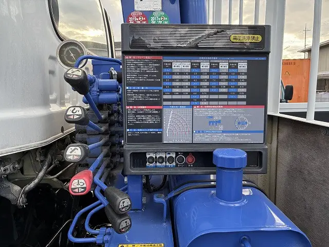 いすゞ フォワード TKG-FRR90S2(2WD)の写真19