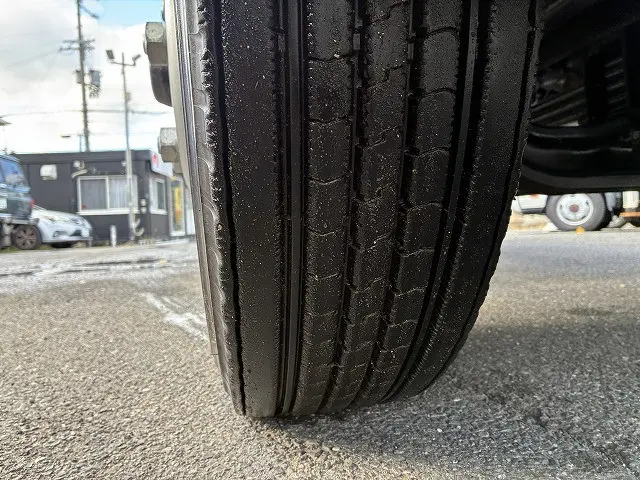 いすゞ フォワード TKG-FRR90S2(2WD)の写真23