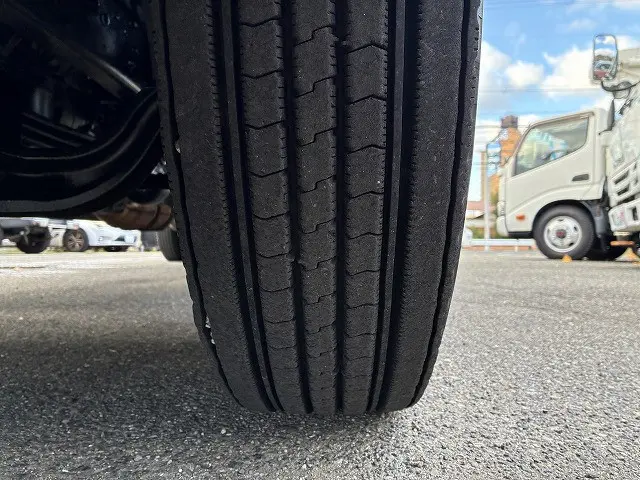 いすゞ フォワード TKG-FRR90S2(2WD)の写真25