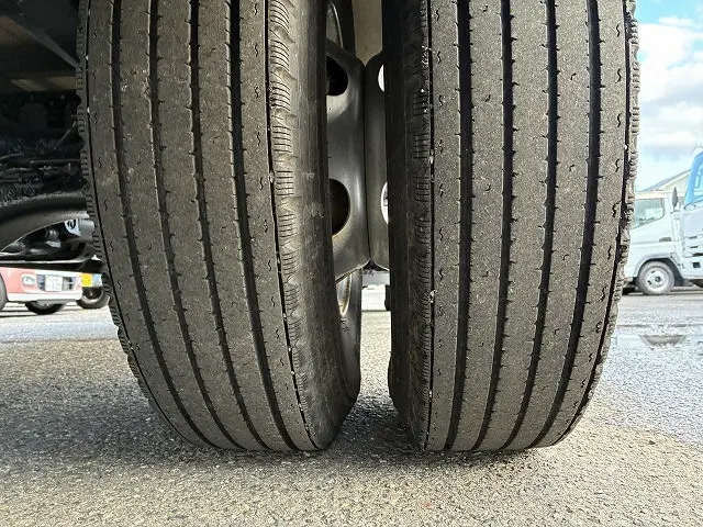 いすゞ フォワード TKG-FRR90S2(2WD)の写真29