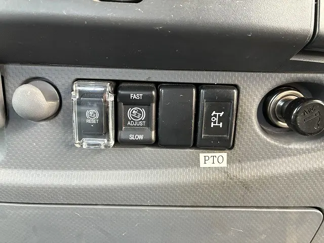 いすゞ フォワード TKG-FRR90S2(2WD)の写真40