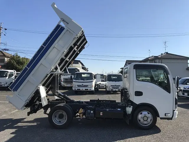 いすゞ エルフ 2RG-NKR88AT(2WD)の写真8